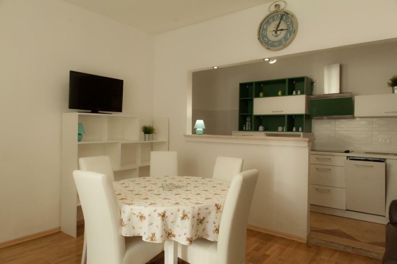 Holiday Home Domi 노비비노돌스키 외부 사진